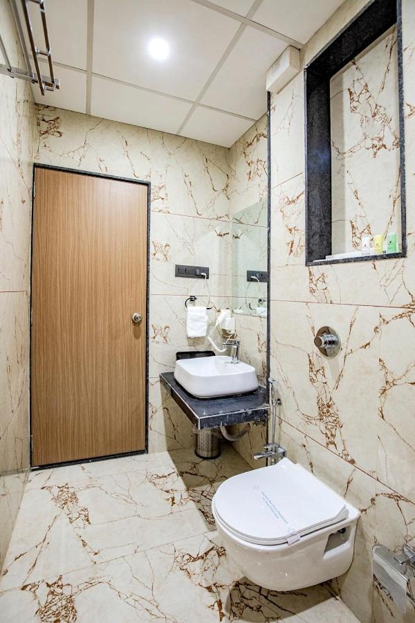 Hotel Nexus Раджкот Екстер'єр фото