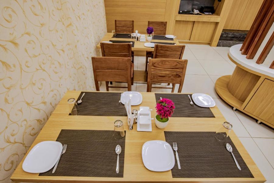 Hotel Nexus Раджкот Екстер'єр фото