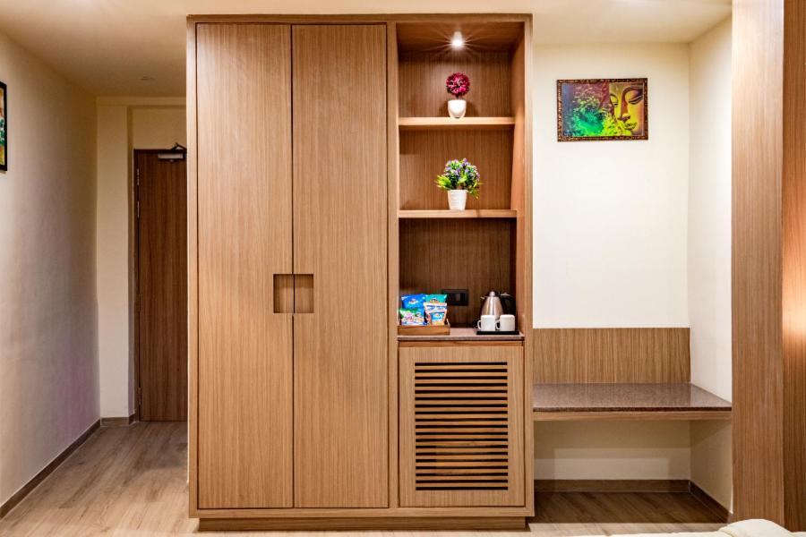 Hotel Nexus Раджкот Екстер'єр фото